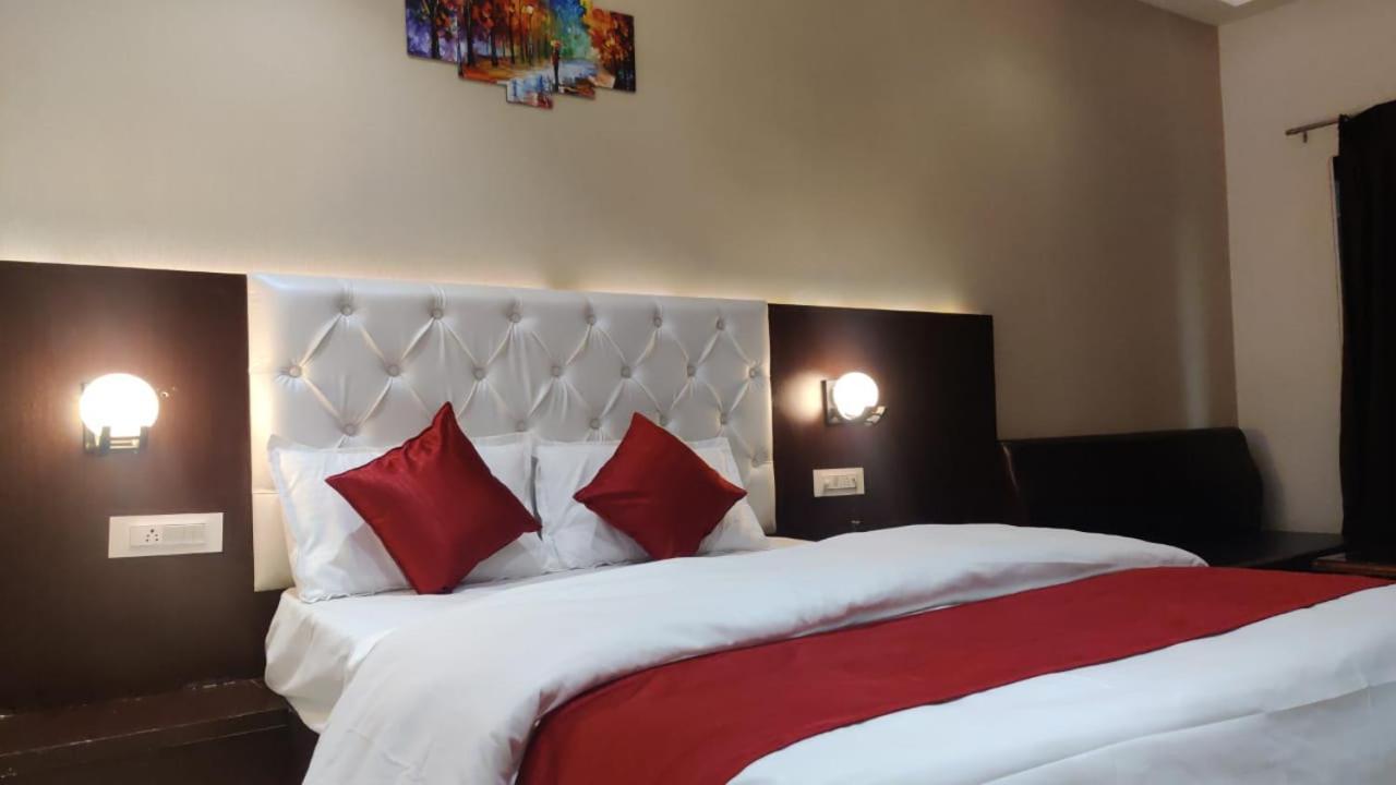 Hotel Relax Bhópál Exteriér fotografie